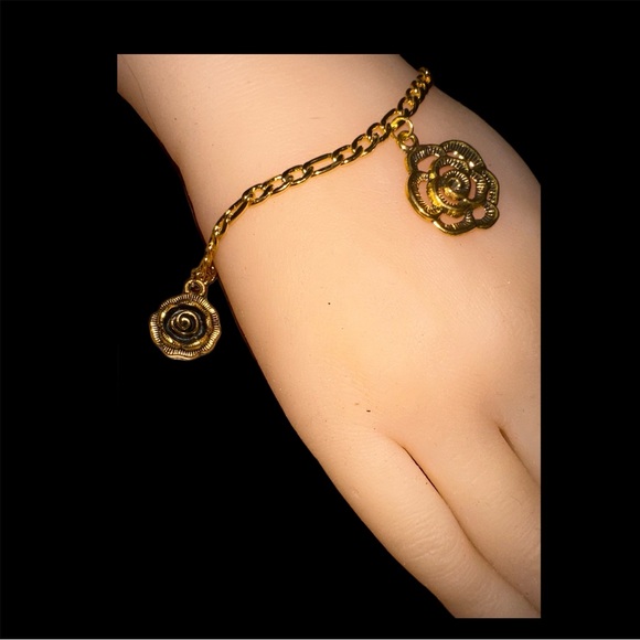 Roses Charm Bracelet-Goldtone - Picture 2 of 4